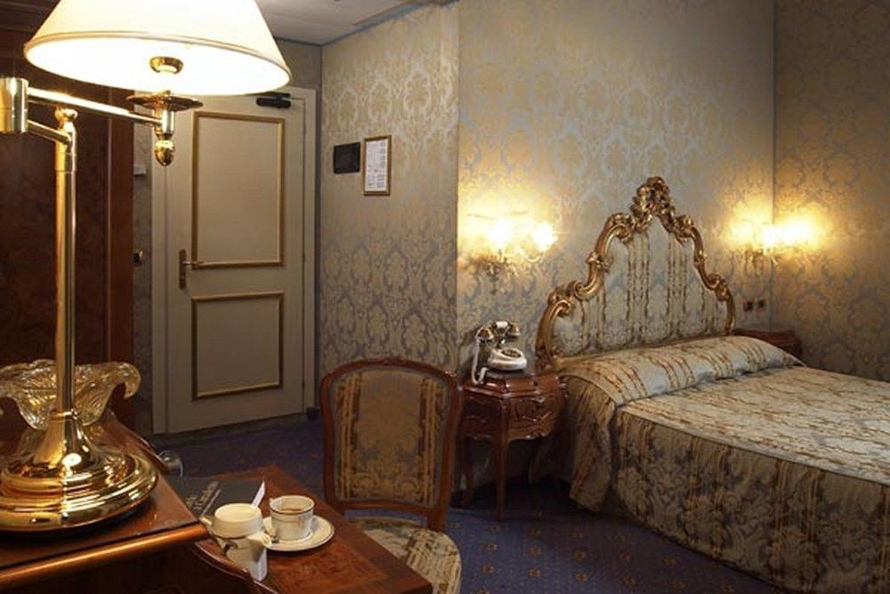 Al Ponte Antico Hotel Венеция Стая снимка