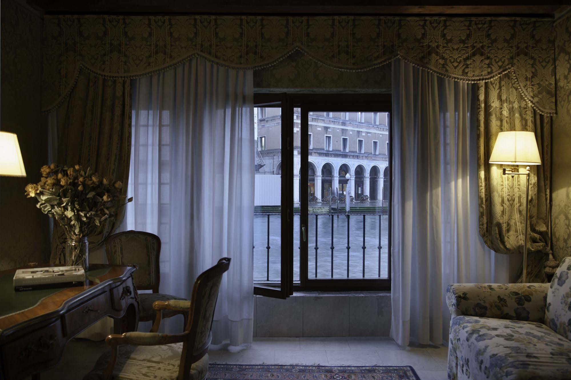 Al Ponte Antico Hotel Венеция Екстериор снимка